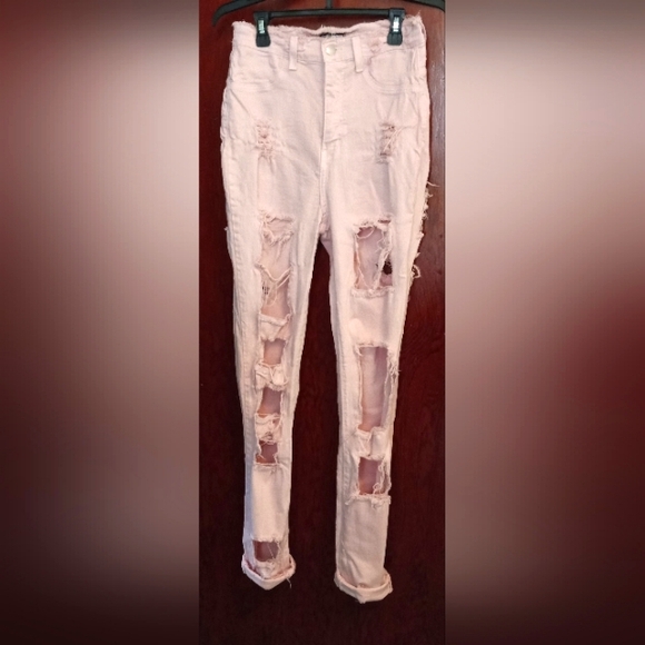 🌞Pink Destructed Skinny Jeans - Picture 1 of 3